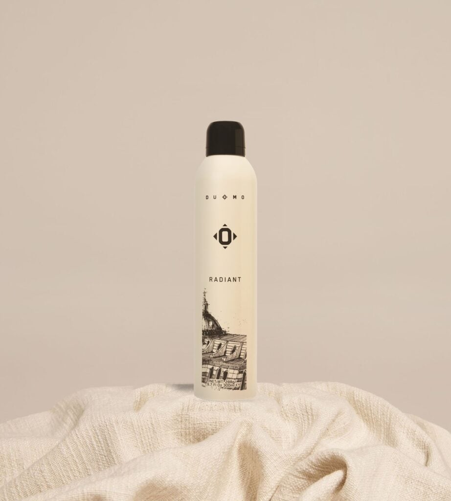 Duomo Radiant Shine Spray on natural linen cloth