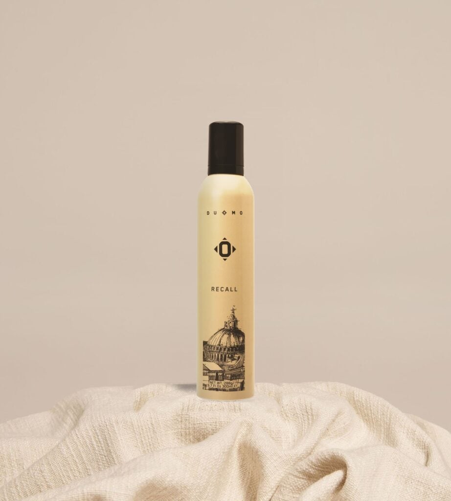 Duomo Recall Memory Mousse on natural linen cloth
